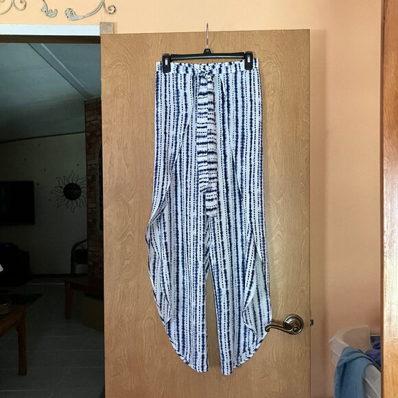 NWOT Pacific beach wide leg wrap beach pants - Picture 2 of 7